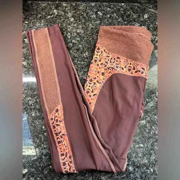 MAAJI SWING TERRAIN Leggings Workout Yoga Athletic Size Large L - Picture 5 of 13